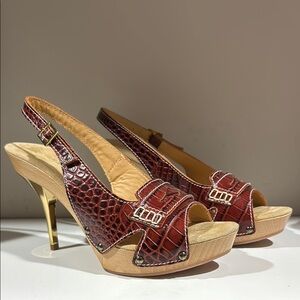 DSQUARED2 Red and Gold Heels